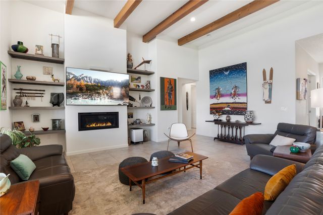 55 Via Orilla Dorado, Santa Fe, NM 87508