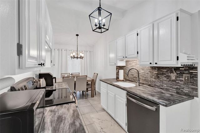 44472 Virginia Court, Clinton Township, MI 48038