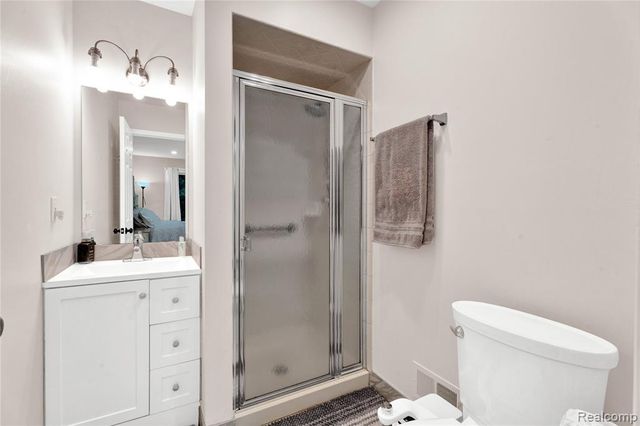 44472 Virginia Court, Clinton Township, MI 48038