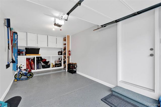 44472 Virginia Court, Clinton Township, MI 48038