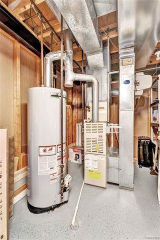 44472 Virginia Court, Clinton Township, MI 48038