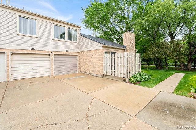 44472 Virginia Court, Clinton Township, MI 48038