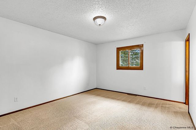 916 CHERRY ST, Cheyenne, WY 82007