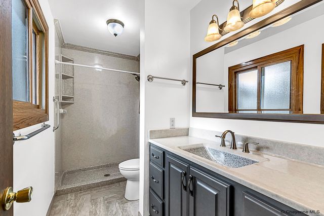 916 CHERRY ST, Cheyenne, WY 82007