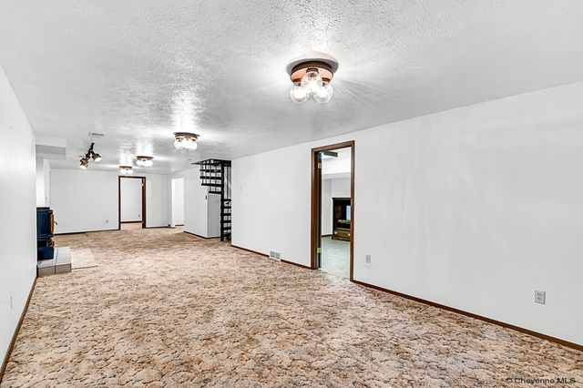 916 CHERRY ST, Cheyenne, WY 82007