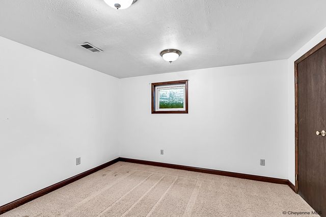 916 CHERRY ST, Cheyenne, WY 82007