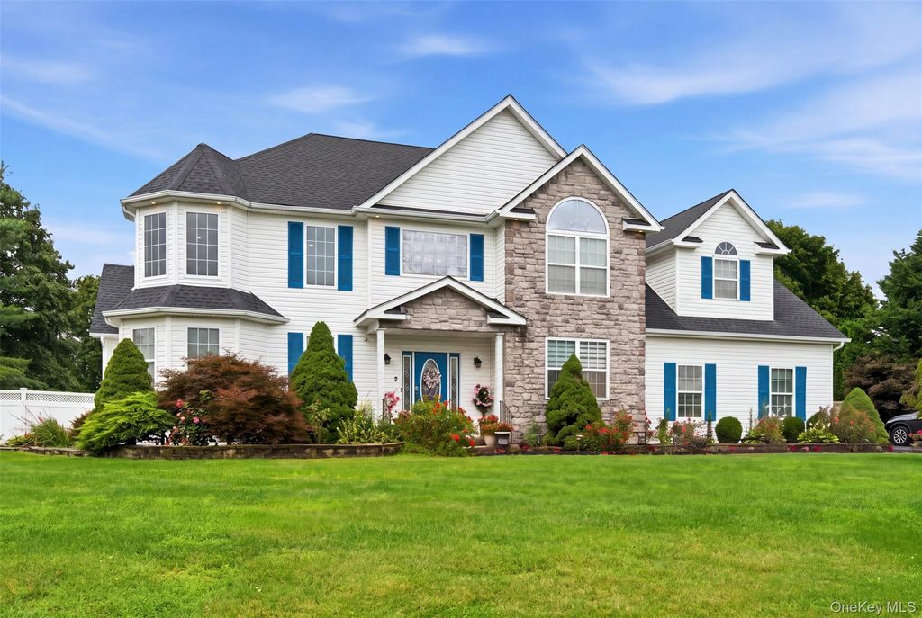 2 Sherwood Drive, Shoreham, NY 11786