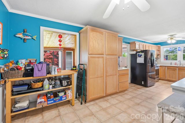 305 W 9th Street, Newton, NC 28658
