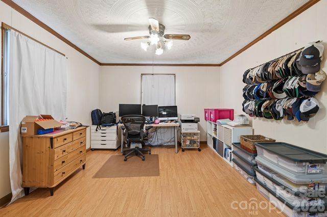 305 W 9th Street, Newton, NC 28658