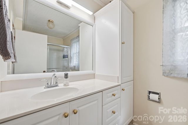 305 W 9th Street, Newton, NC 28658