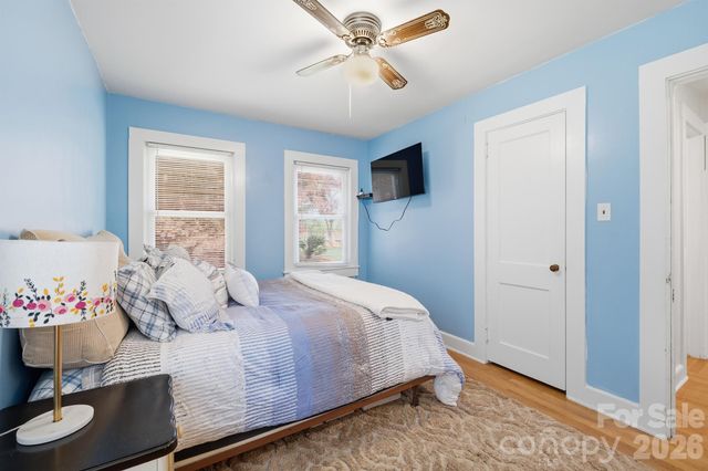 305 W 9th Street, Newton, NC 28658