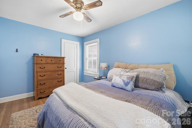 305 W 9th Street, Newton, NC 28658