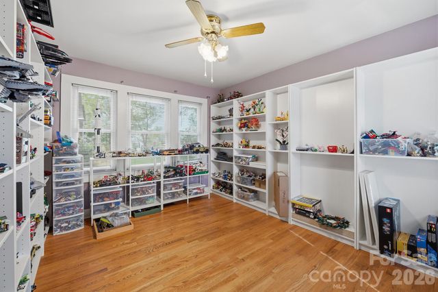 305 W 9th Street, Newton, NC 28658