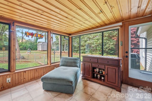 305 W 9th Street, Newton, NC 28658