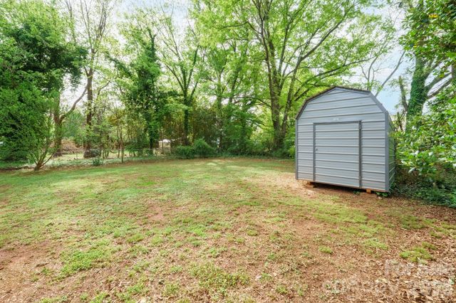 305 W 9th Street, Newton, NC 28658