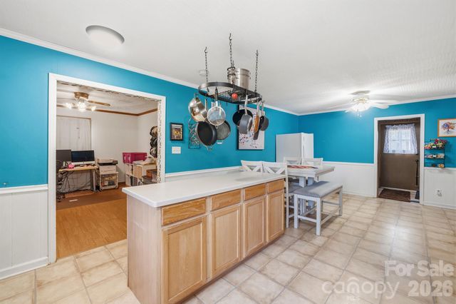 305 W 9th Street, Newton, NC 28658