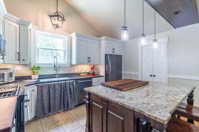 171 Fieldstone Lane, Pikeville, TN 37367