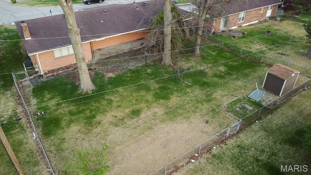 11511 Corlyn Drive, St Louis, MO 63138