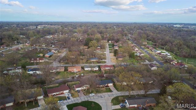11511 Corlyn Drive, St Louis, MO 63138