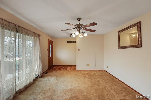 11511 Corlyn Drive, St Louis, MO 63138