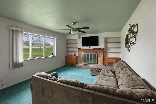 11511 Corlyn Drive, St Louis, MO 63138