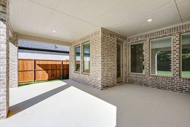 129 South Oak Drive, Oak Point, TX 75068