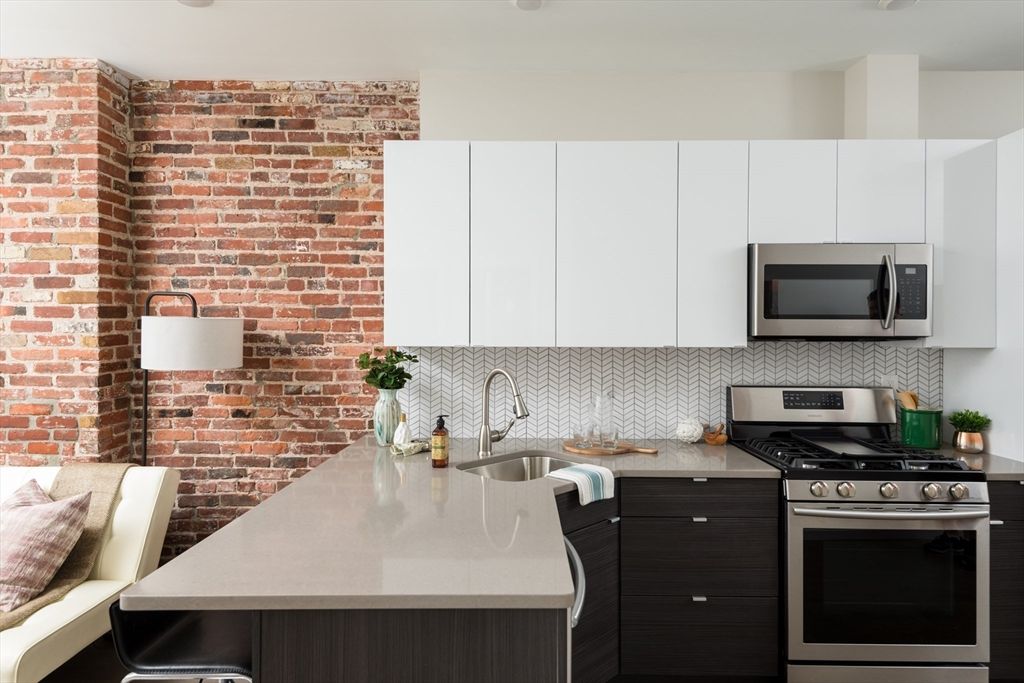 64 Frankfort St 6, Boston, MA 02128