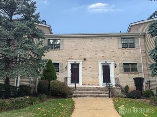 54 Parsler Place, Fords, NJ 08863