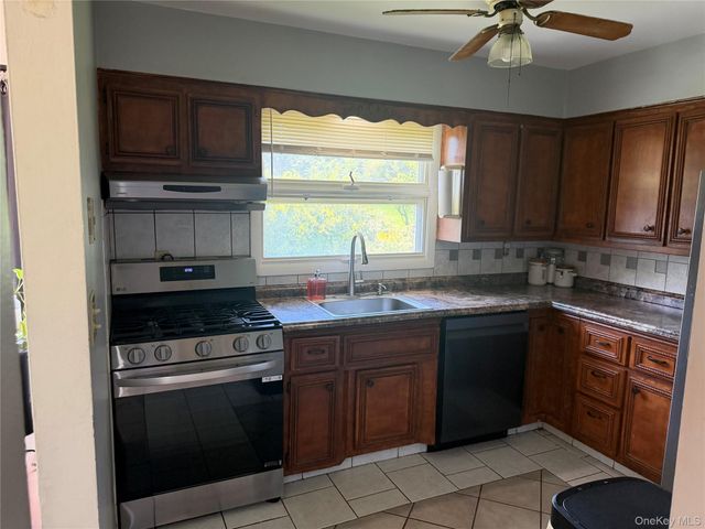 1413 Goshen Turnpike, Middletown, NY 10941