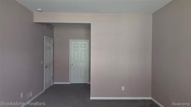 1976 Pinecroft Drive 194, Canton, MI 48188