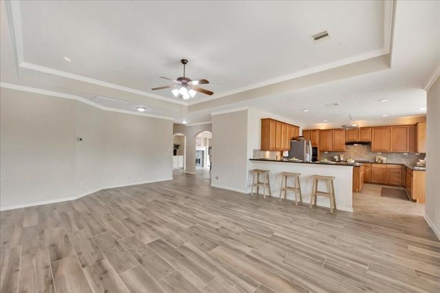 2225 Palm Bay Circle, Seabrook, TX 77586