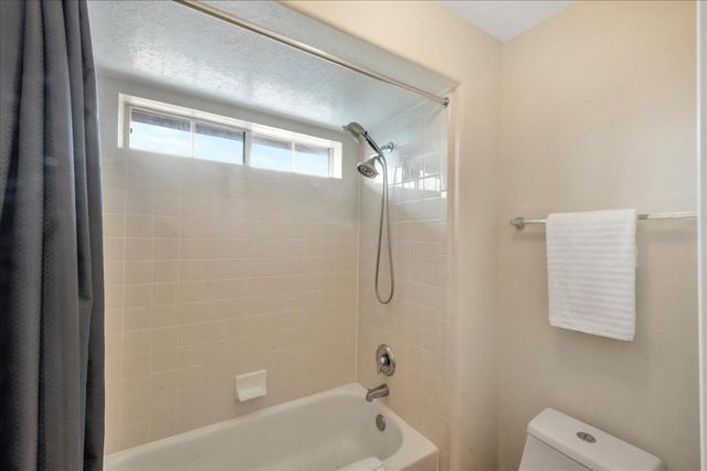 2225 Palm Bay Circle, Seabrook, TX 77586