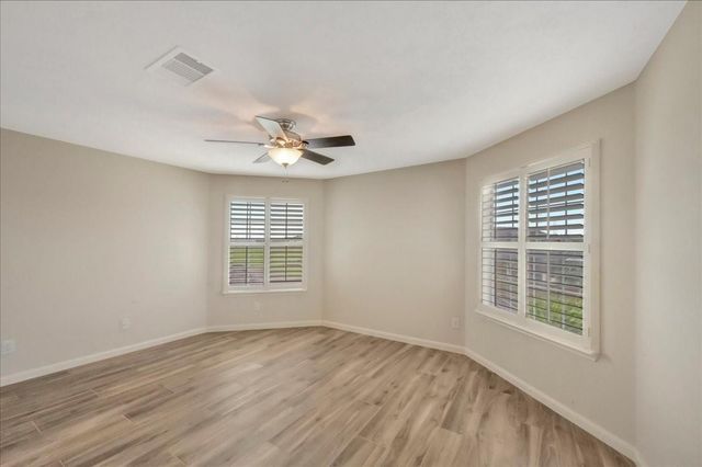 2225 Palm Bay Circle, Seabrook, TX 77586