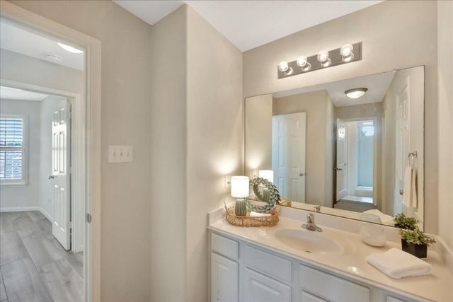 2225 Palm Bay Circle, Seabrook, TX 77586