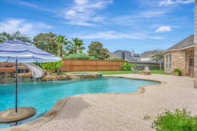 2225 Palm Bay Circle, Seabrook, TX 77586