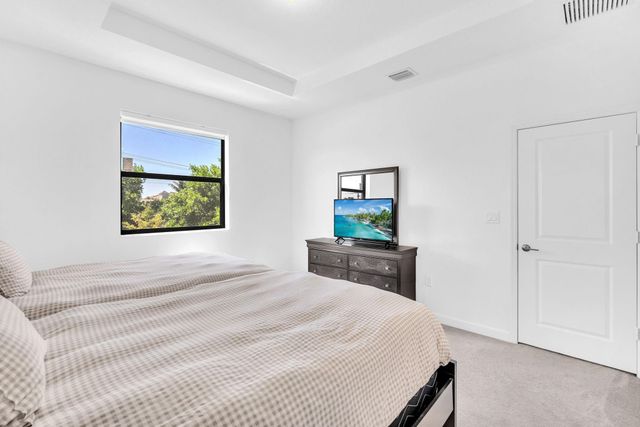 20308 NW 6th Pl, Miami Gardens, FL 33169