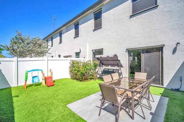 20308 NW 6th Pl, Miami Gardens, FL 33169