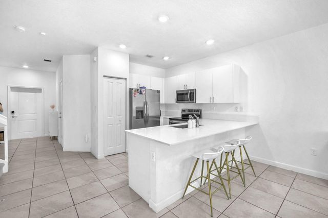 20308 NW 6th Pl, Miami Gardens, FL 33169