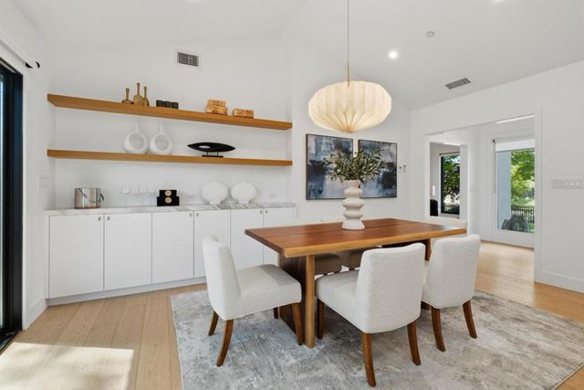 121 Inner Circle, Redwood City, CA 94062