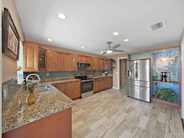 438 LAFAYETTE BOULEVARD, Oldsmar, FL 34677