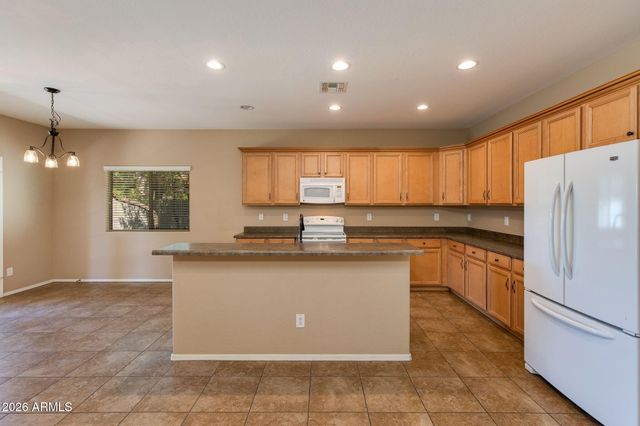 613 W STANLEY Avenue, San Tan Valley, AZ 85140