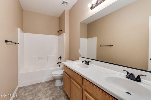 613 W STANLEY Avenue, San Tan Valley, AZ 85140