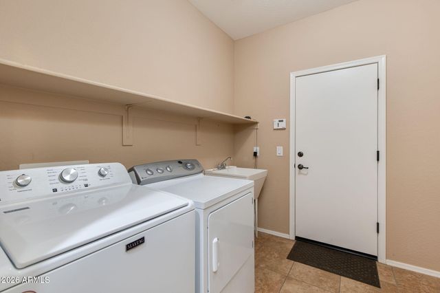 613 W STANLEY Avenue, San Tan Valley, AZ 85140