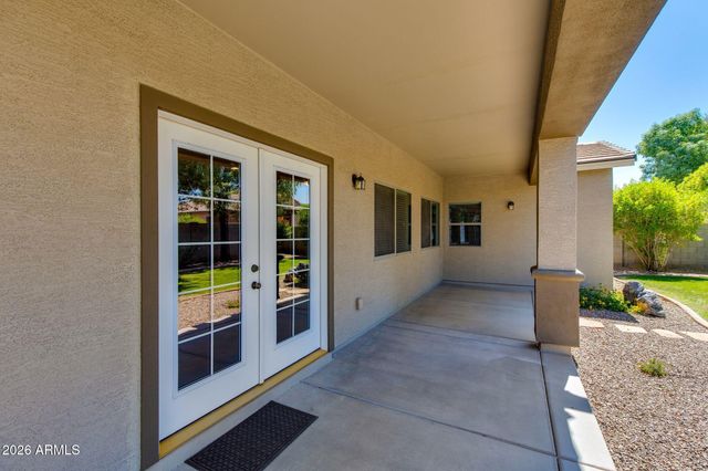 613 W STANLEY Avenue, San Tan Valley, AZ 85140