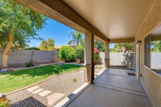 613 W STANLEY Avenue, San Tan Valley, AZ 85140