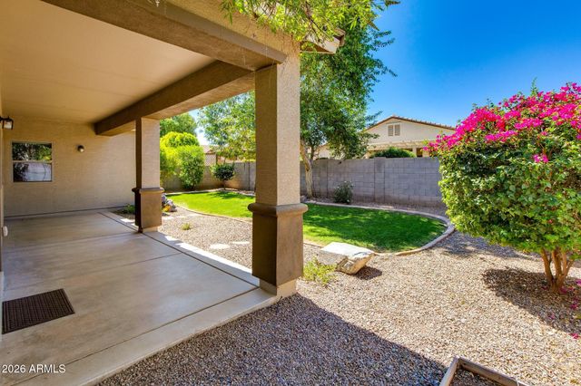 613 W STANLEY Avenue, San Tan Valley, AZ 85140