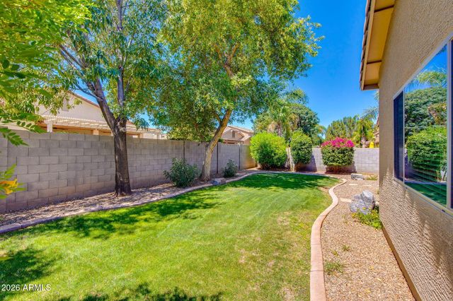 613 W STANLEY Avenue, San Tan Valley, AZ 85140