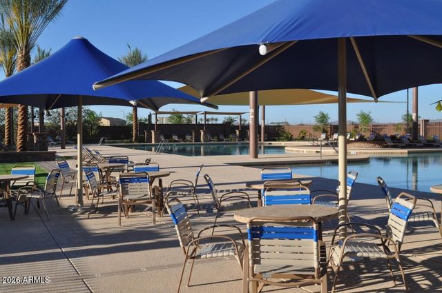 613 W STANLEY Avenue, San Tan Valley, AZ 85140