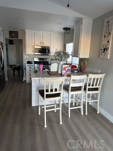 26738 Silver Oaks, Murrieta, CA 92563