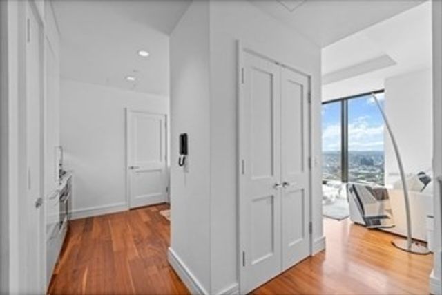 1 Dalton 3506, Boston, MA 02115